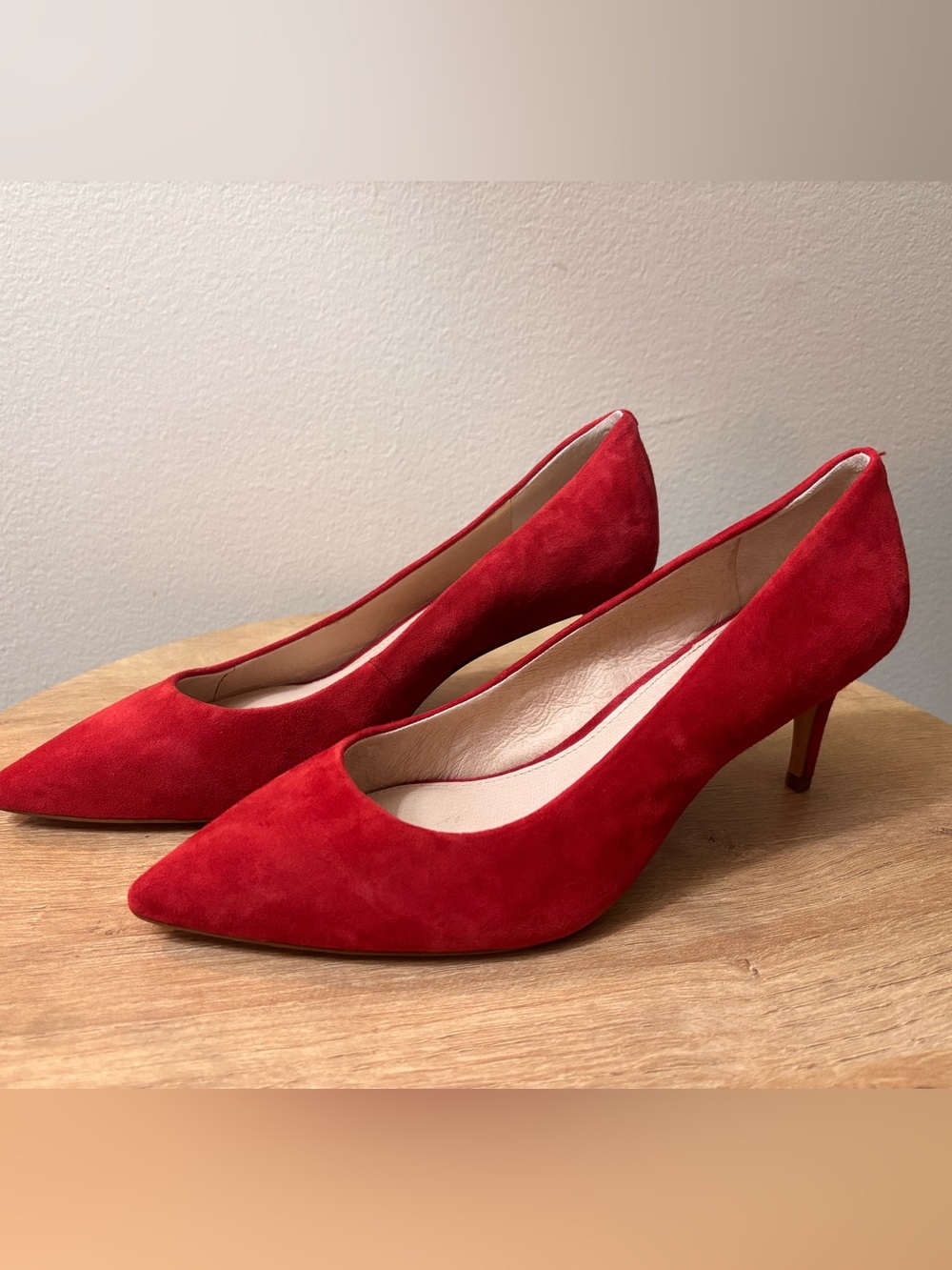 Louise et Cie Red Suede Pointed Toe Heels Size 9.5 - Picture 5 of 6